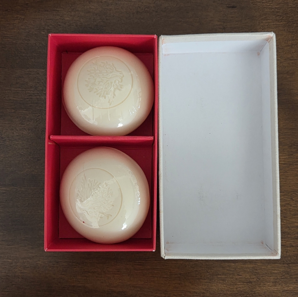 Vintage Crabtree & Evelyn India Hicks Island Living Spider Lily Soap Set